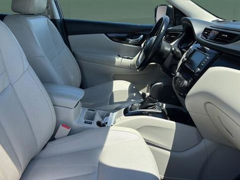 Used 2022 Nissan Rogue Sport SL AWD/4WD image 24
