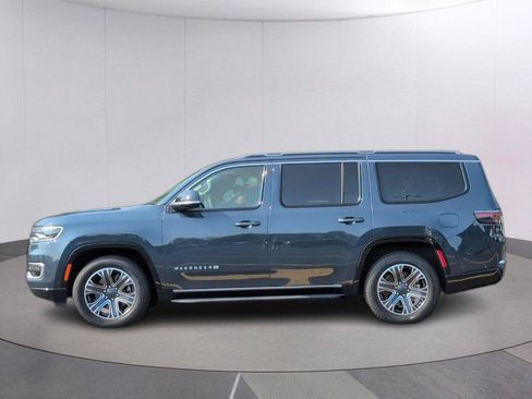 Used 2023 Jeep Wagoneer 4WD w/ Premium Group I image 2