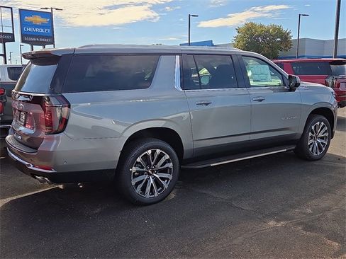 New 2026 Chevrolet Suburban High Country w/ Sun And Tow Package image 3