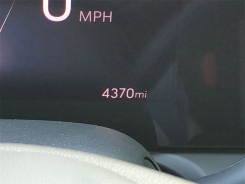 Used 2024 Buick Encore GX Avenir w/ Avenir Technology Package image 26