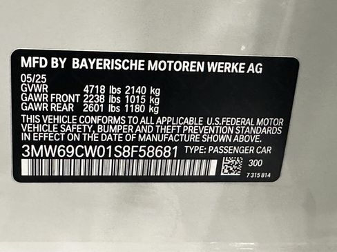 Used 2025 BMW 330i Sedan w/ Premium Package RWD image 36