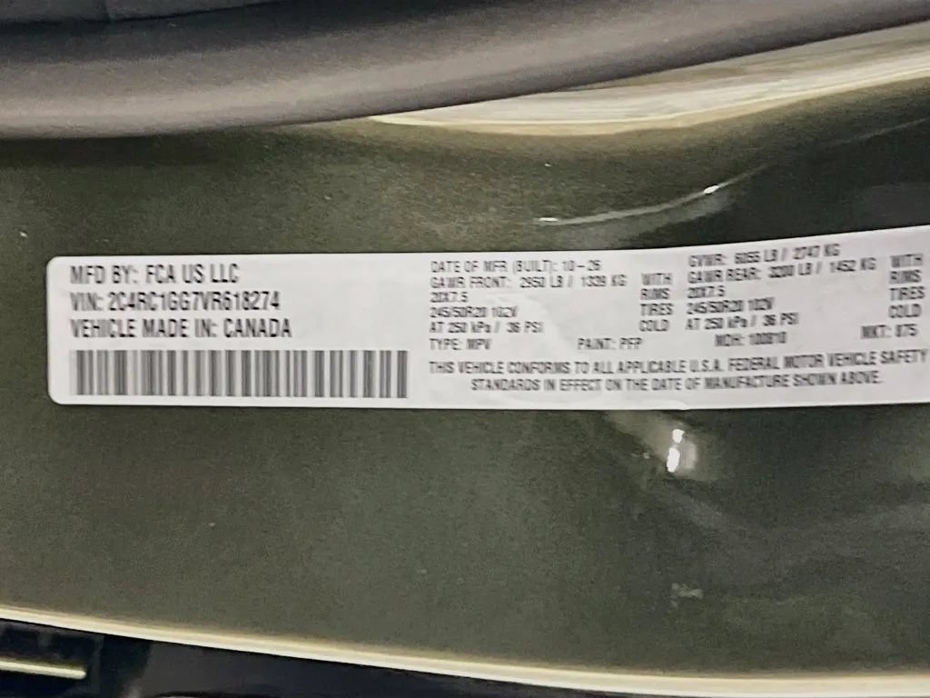 New 2027 Chrysler Pacifica Limited w/ Family Tech Group FWD image 36
