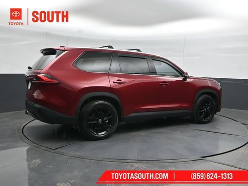 Used 2024 Toyota Grand Highlander AWD image 2