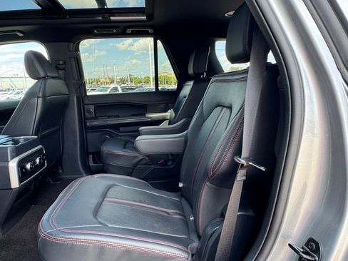 Used 2023 Ford Expedition Limited AWD/4WD image 31