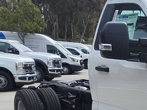 New 2026 Ford F350 XL w/ XL Chrome Package RWD image 17