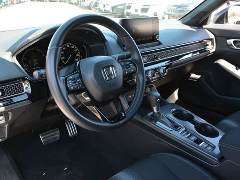 Used 2024 Honda Civic Sport image 8