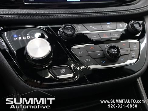 New 2027 Chrysler Pacifica Limited AWD/4WD image 63