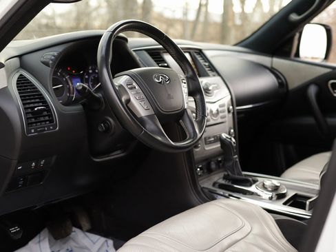 Used 2019 INFINITI QX80 Limited w/ All-Season Package image 9