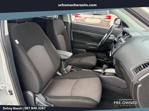 Used 2018 Mitsubishi Outlander Sport LE FWD image 16