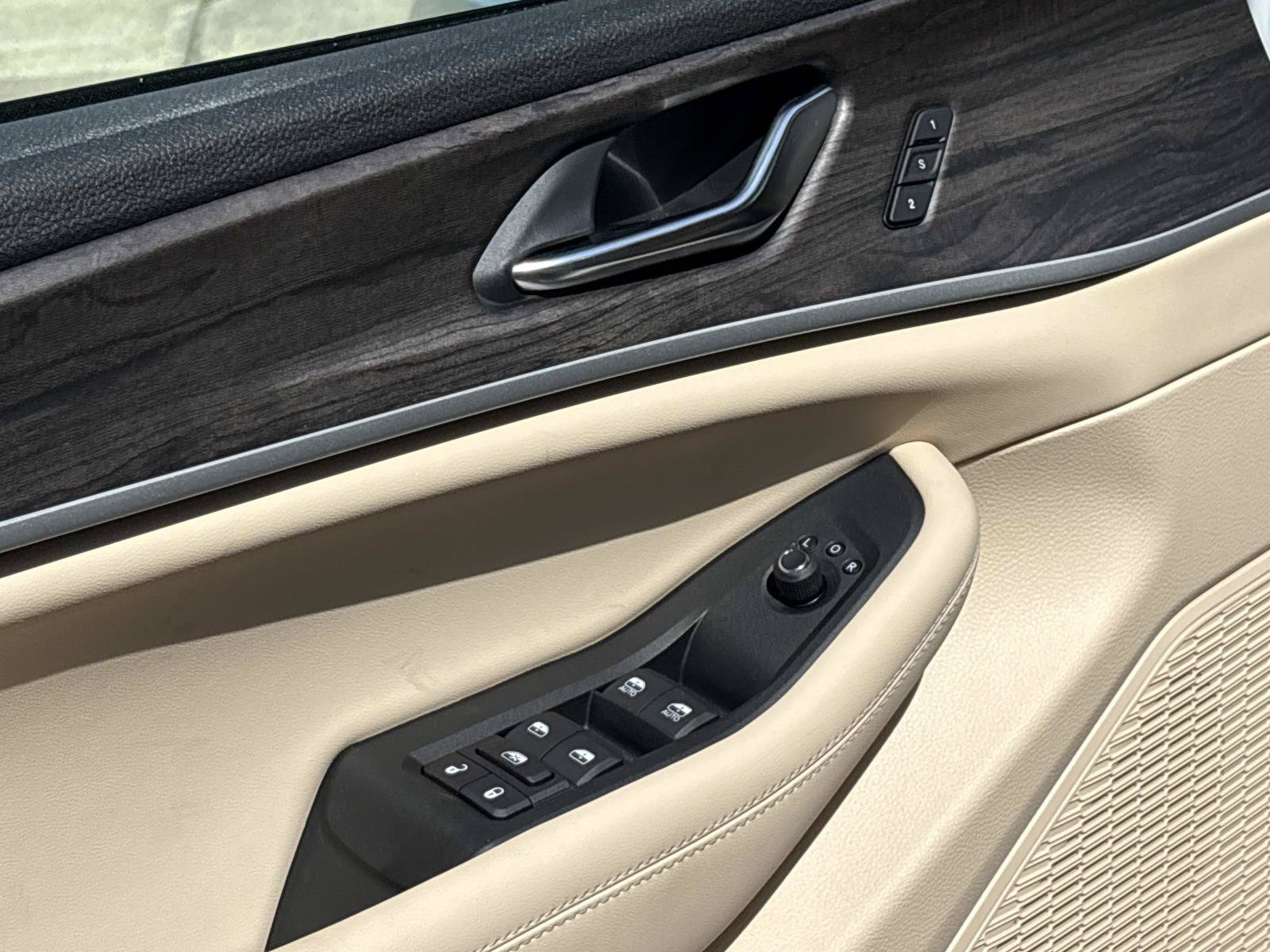 New 2027 Jeep Grand Cherokee Limited RWD image 17
