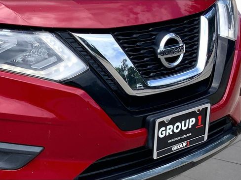 Used 2017 Nissan Rogue S AWD/4WD image 29
