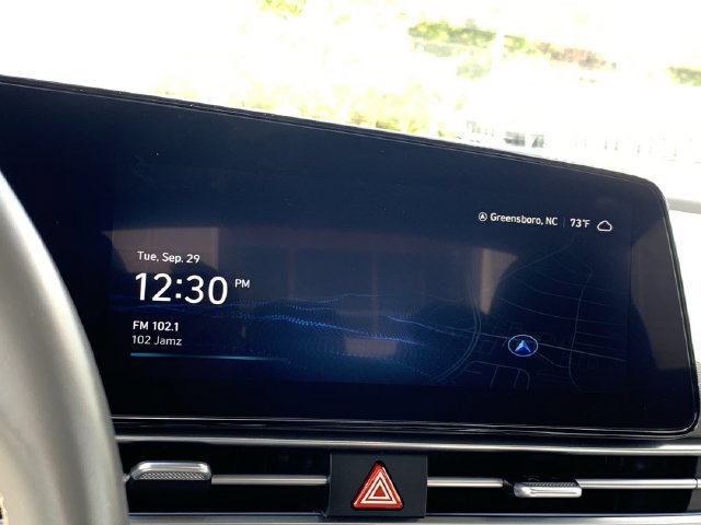Used 2025 Hyundai Elantra SEL FWD image 21