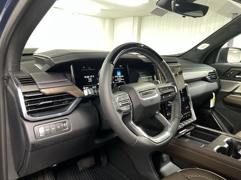 New 2026 GMC Acadia Denali Ultimate image 10