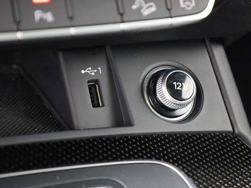 Used 2018 Audi SQ5 Prestige w/ Prestige Package image 32