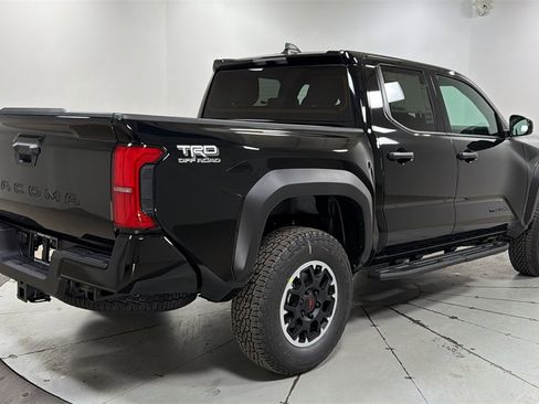 New 2026 Toyota Tacoma TRD Off-Road image 5