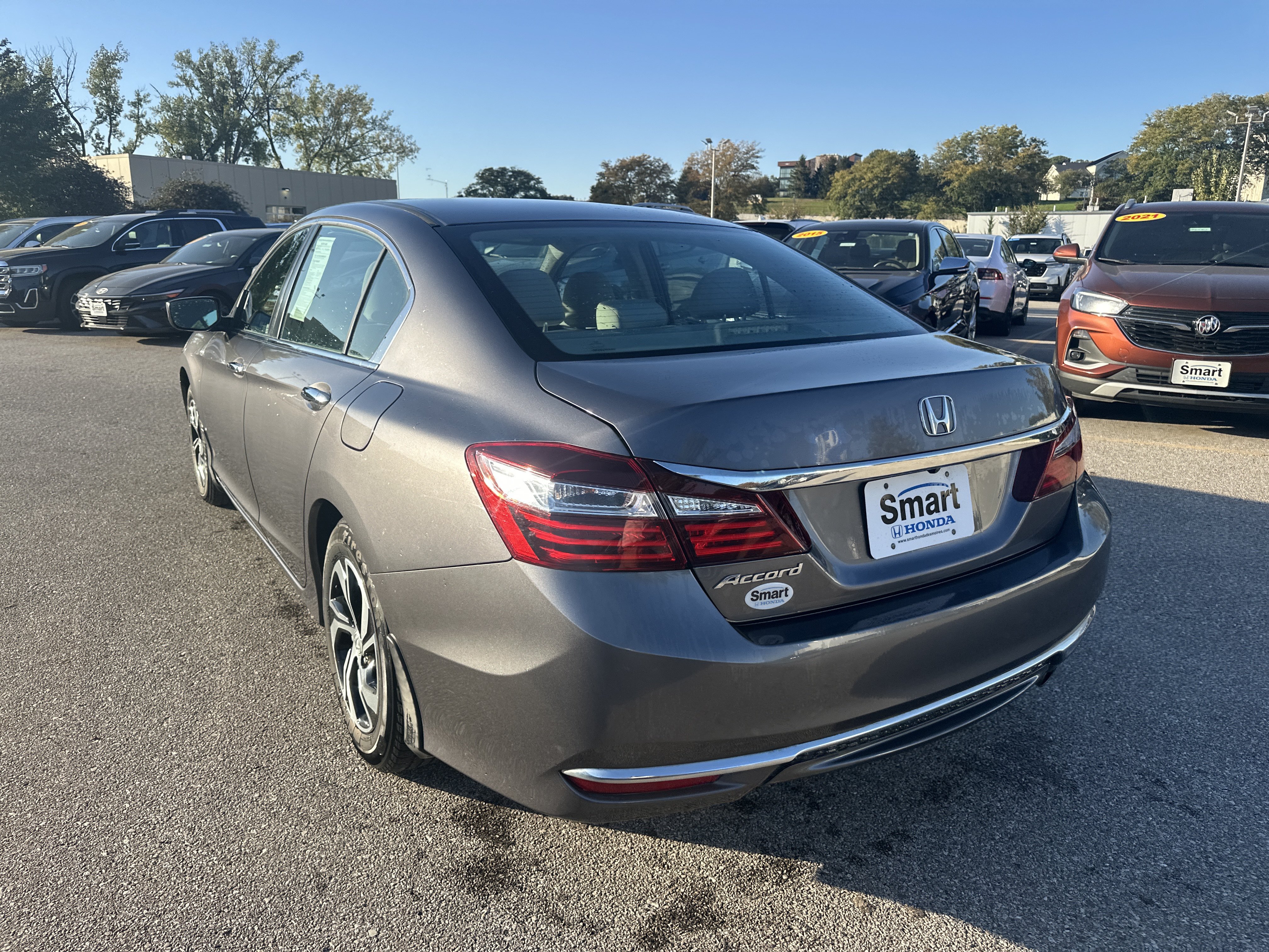 Used 2017 Honda Accord LX image 5