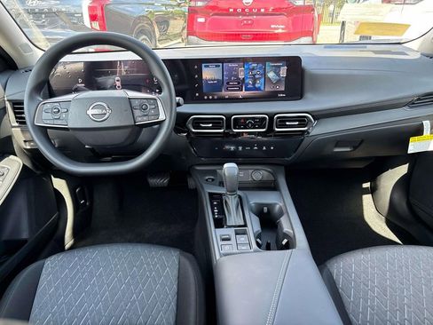New 2026 Nissan Sentra SV FWD image 7