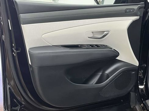 Certified 2025 Hyundai Tucson Limited AWD/4WD image 17