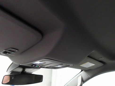 Used 2024 GMC Sierra 1500 SLE w/ X31 Off-Road Package image 19