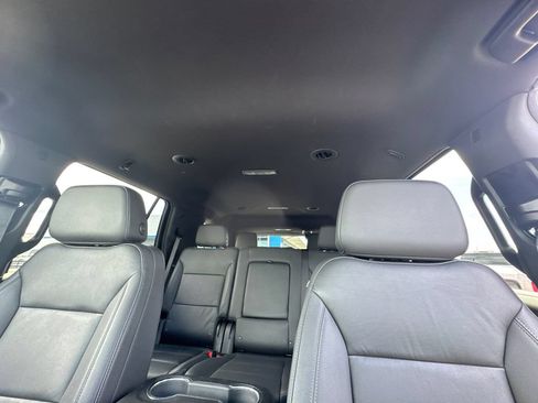 Used 2025 Chevrolet Tahoe Z71 AWD/4WD image 33