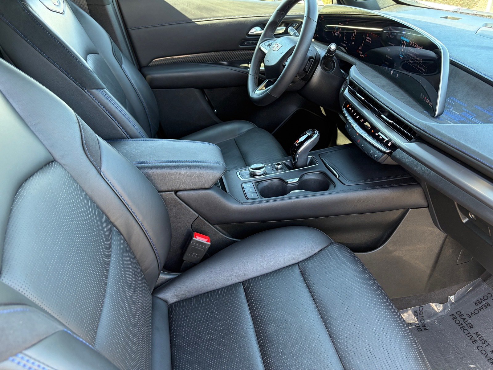 Used 2024 Cadillac XT4 Sport AWD/4WD image 10