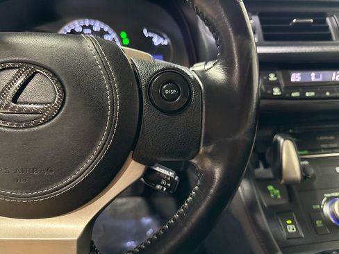 Used 2017 Lexus CT 200h w/ Navigation System Package image 12