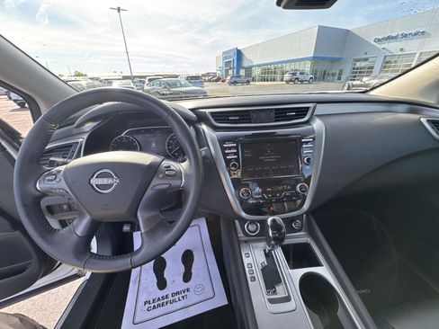 Used 2024 Nissan Murano SV FWD image 18