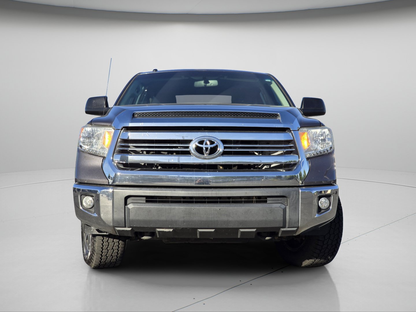 Used 2017 Toyota Tundra SR5 w/ TRD Off Road Package AWD/4WD image 3