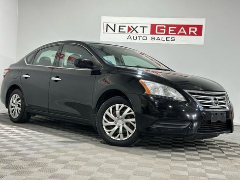 Used 2015 Nissan Sentra SV image 1
