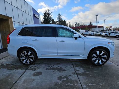 Certified 2023 Volvo XC90 T8 Ultimate image 4