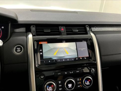 Used 2019 Land Rover Discovery HSE AWD/4WD image 30