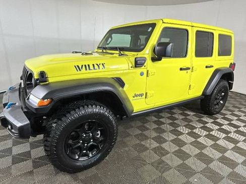 Used 2023 Jeep Wrangler Unlimited w/ Cold Weather Group AWD/4WD image 6