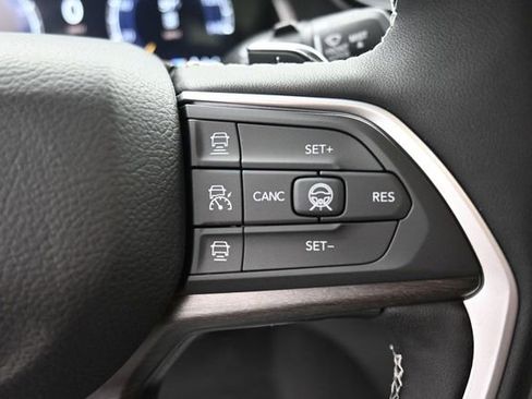 New 2026 Jeep Grand Cherokee L 4WD image 25