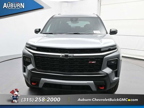 New 2026 Chevrolet Traverse Z71 image 3