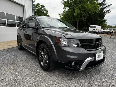 Used 2015 Dodge Journey Crossroad w/ Flexible Seating Group image 3