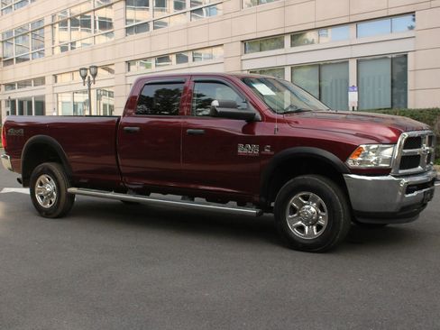 Used 2018 RAM 2500 Tradesman w/ Chrome Appearance Group AWD/4WD image 2