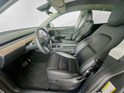 Used 2025 Tesla Model Y Long Range image 13