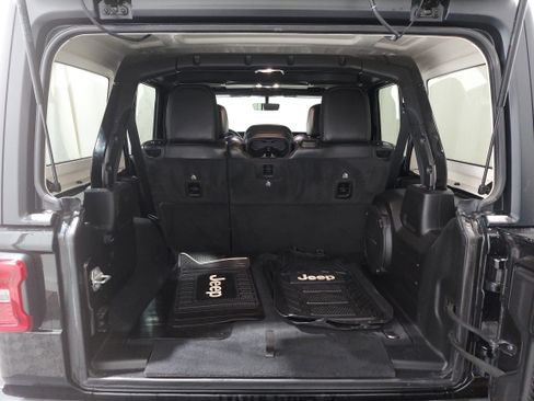 Used 2021 Jeep Wrangler Unlimited Sahara w/ Uconnect 4C Nav & Sound Group image 17