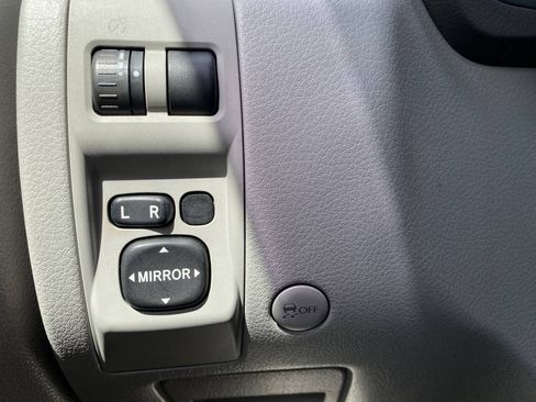 Used 2010 Subaru Forester 2.5X Premium AWD/4WD image 33