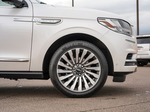 Used 2019 Lincoln Navigator Reserve w/ Cargo Package image 11