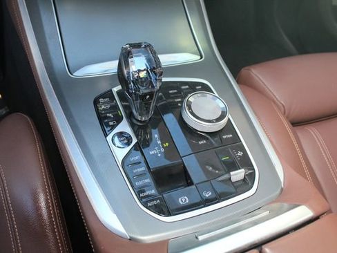 Used 2022 BMW X5 xDrive45e w/ M Sport Package image 16