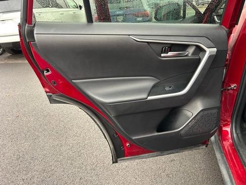 Used 2022 Toyota RAV4 XLE image 12