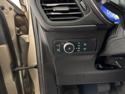 Used 2020 Ford Escape Titanium AWD/4WD image 20