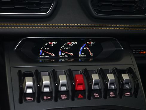 Used 2019 Lamborghini Huracan LP 580-2 RWD image 14