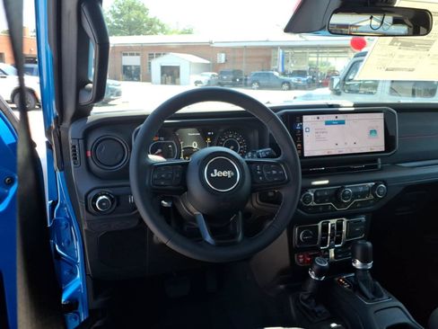 New 2026 Jeep Wrangler Unlimited Rubicon AWD/4WD image 7