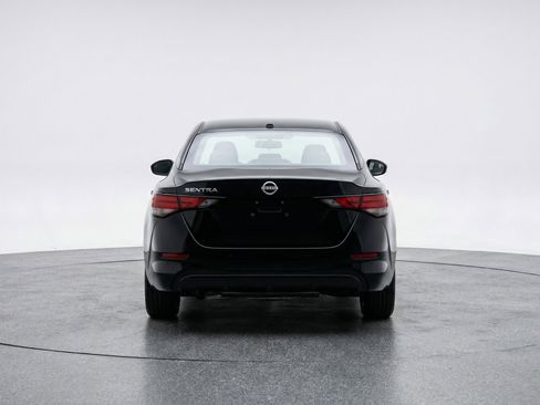 Used 2025 Nissan Sentra SV image 7