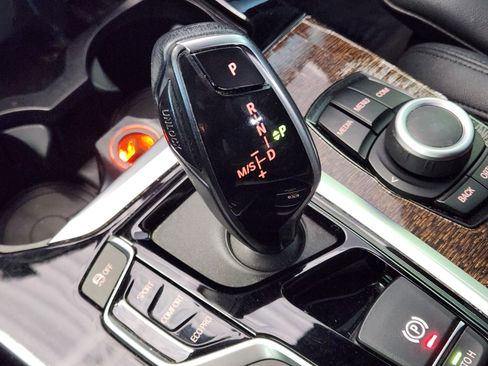 Used 2019 BMW X3 xDrive30i w/ Driving Assistance Package image 11