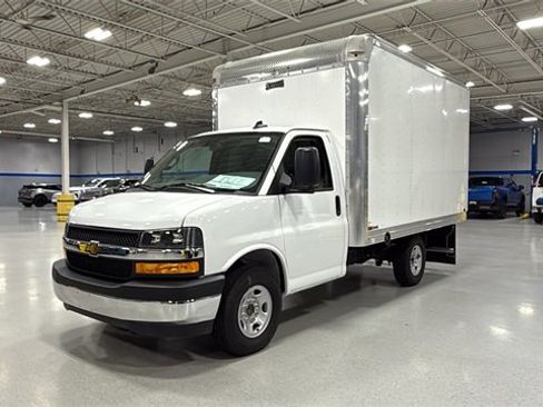 New 2025 Chevrolet Express 3500 w/ Power Convenience Package image 12