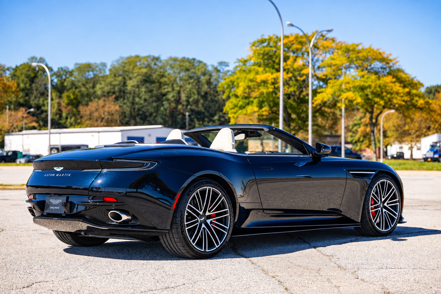 Used 2024 Aston Martin DB12 Convertible RWD image 4