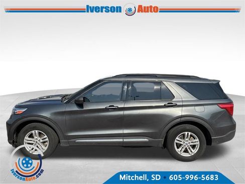 Used 2020 Ford Explorer XLT w/ Equipment Group 202A AWD/4WD image 1